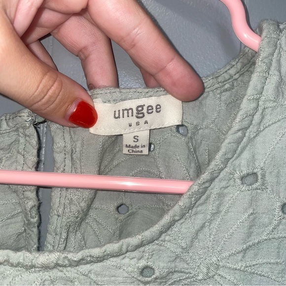 Umgee Sage Green Blouse Small - Picture 2 of 8